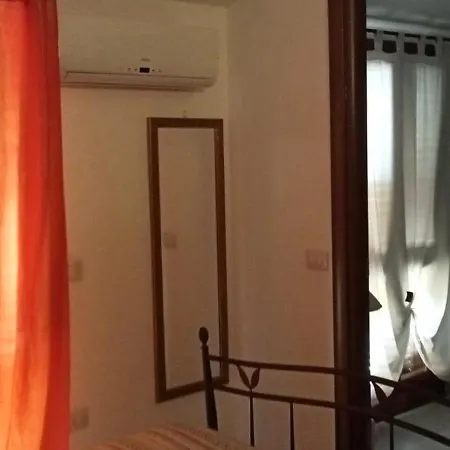 Il Girasole B&B 아세미니